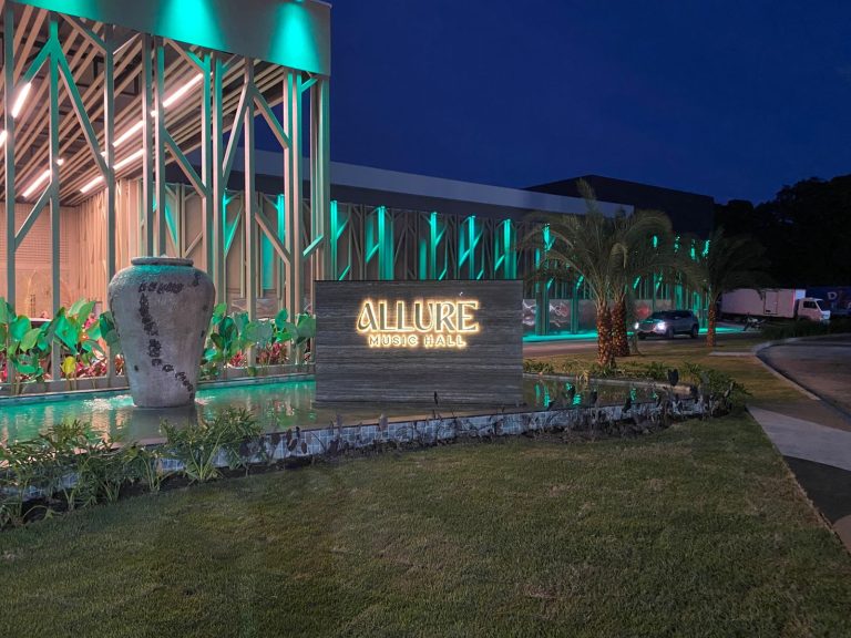 b4baf956-2187-41f1-8609-f8b9b931d98d